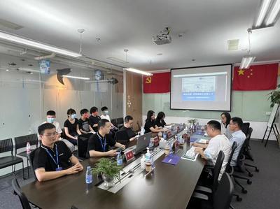 實踐活動進行時 | 伯明翰學院師生走訪湖北盛天網絡技術股份，開展深度網絡技術交流